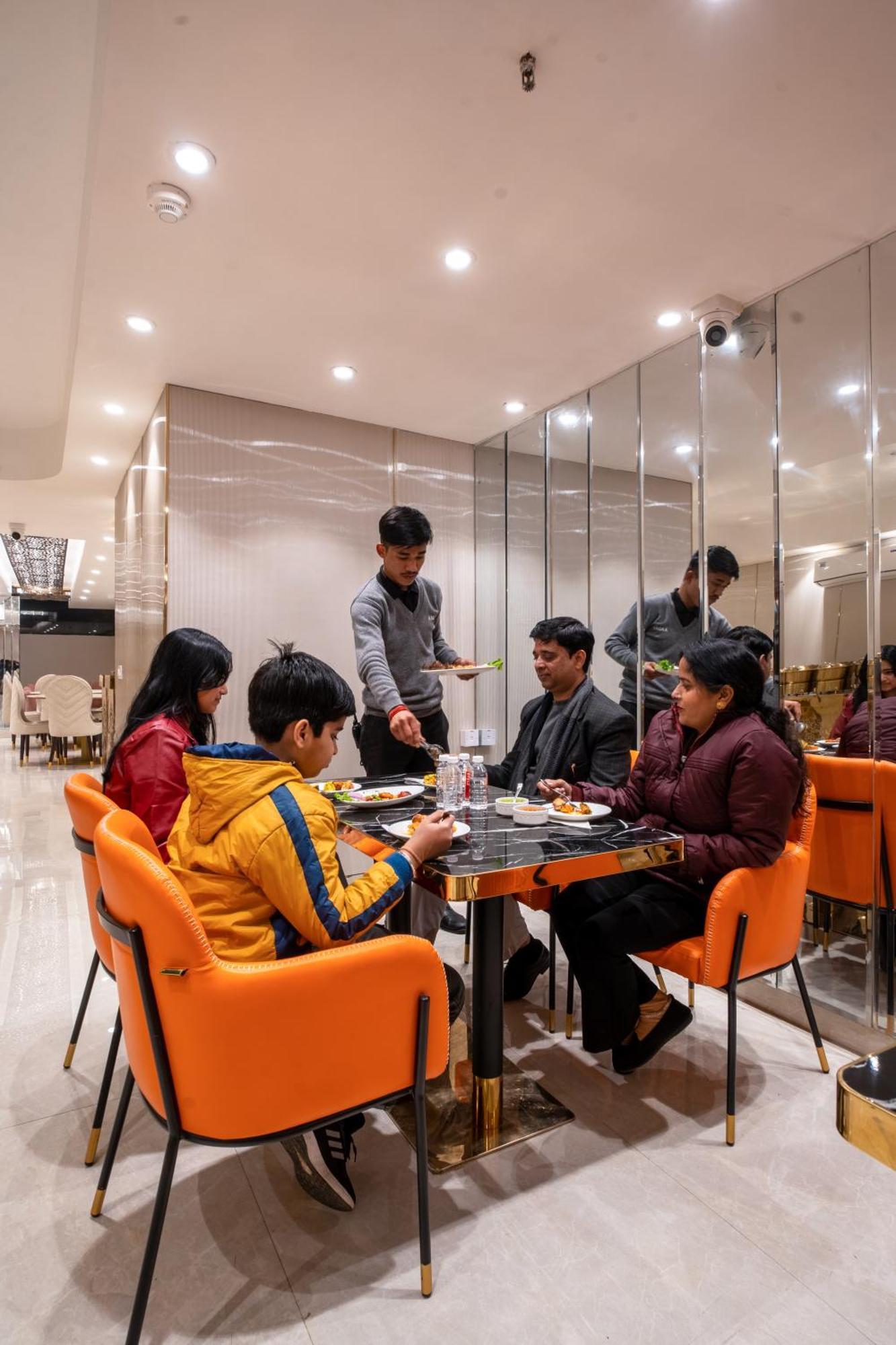 Hotel Ginger Palace Delhi Airport New Delhi Bagian luar foto